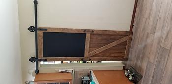 Click image for larger version. 

Name:	Barn door - Copy.jpg 
Views:	11 
Size:	94.8 KB 
ID:	10777